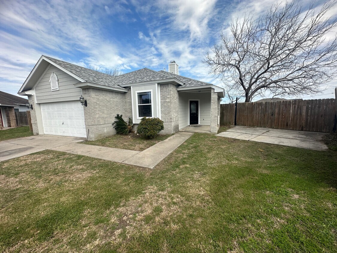 Foto principal - 6638 Bauer Dr
