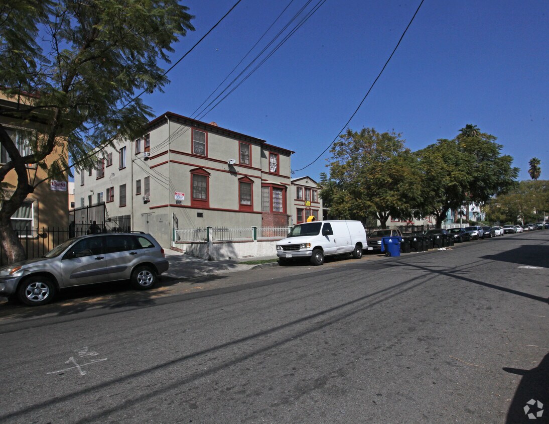 Building Photo - 437-453 S Witmer St