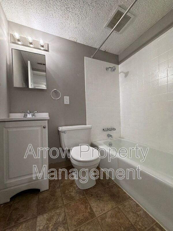 Foto del edificio - 1111 E Street