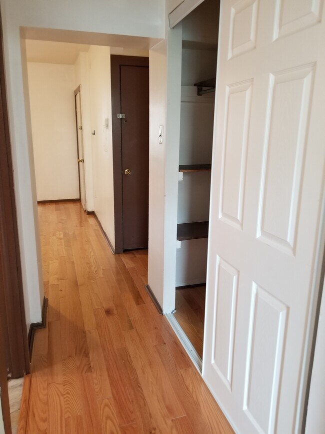 hall with closet - 1015 Annin St