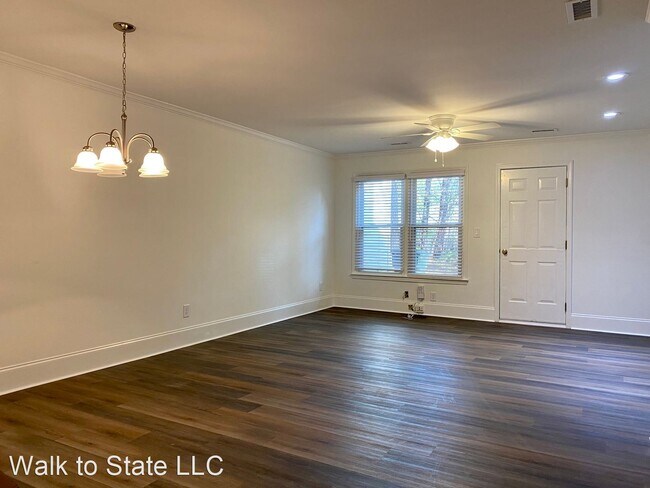 Building Photo - 2 br, 2.5 bath House - 4346 Bona Ct.