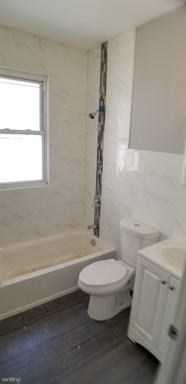 Building Photo - 2 br, 1.5 bath  - 55 Stockman Pl Apt 2R