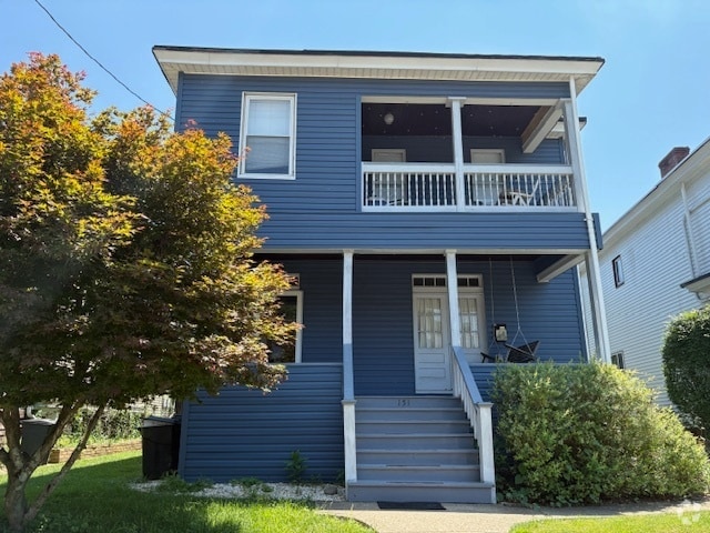 Building Photo - 151 Elm St