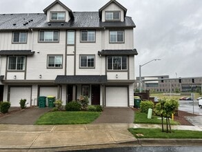 Building Photo - 12949 SW Meadbrook Ln