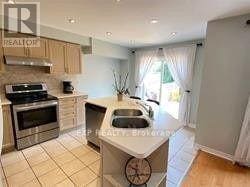 Building Photo - 2245 Hummingbird Way