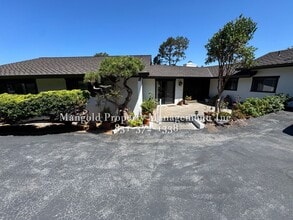 Building Photo - 1437 Manor Rd