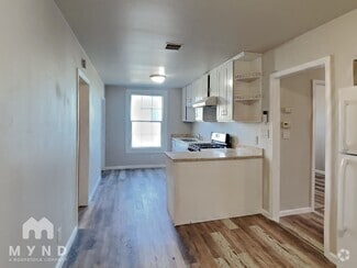 Building Photo - 355 Henry St