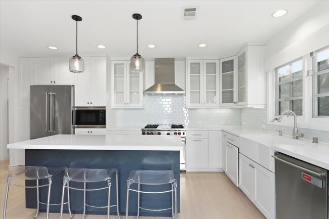 Foto del edificio - 2156 Linnington Ave