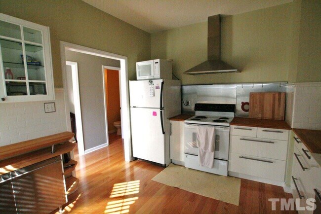 Building Photo - 215 Riverwalk Cir