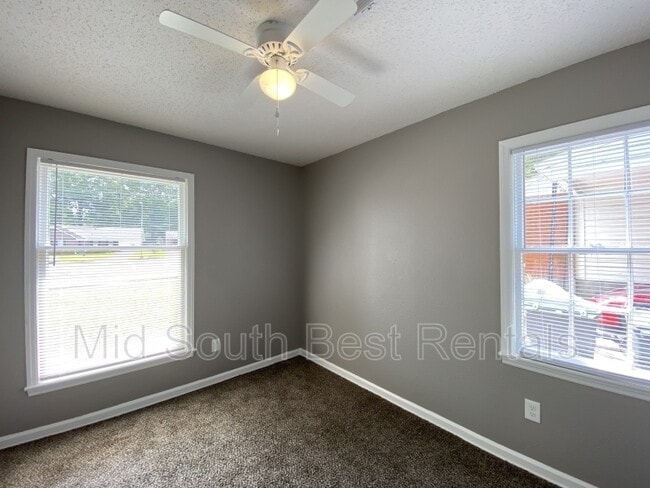 Building Photo - 3699 Tchulahoma Rd