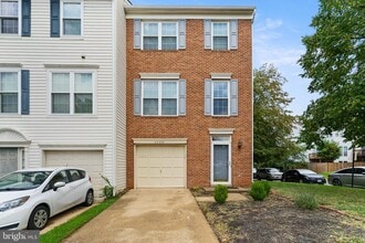 Building Photo - 21030 Whitfield Pl