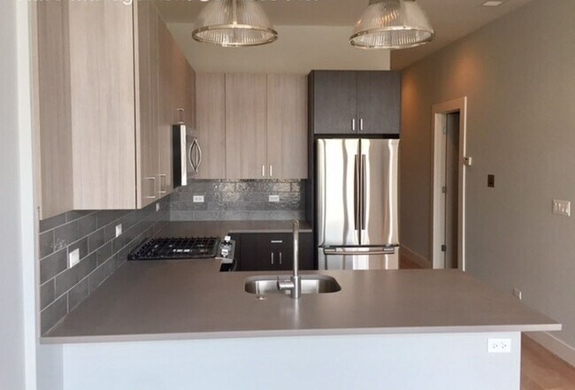 Foto del edificio - 3452 N Southport Ave