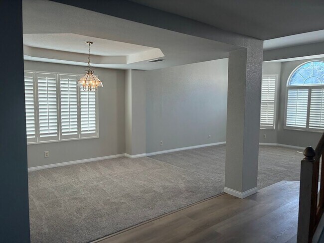 Foto del edificio - Lakes Community - 2 Story Home with upstairs  3 Bed w/ Loft and Pool Spa ( Sahara at S.Grand Cany...