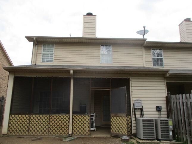 Building Photo - 612 Parkside Cir