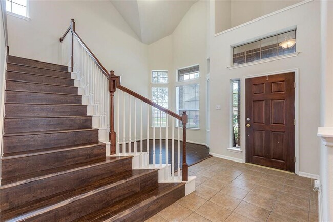 Foto del edificio - 6604 Trenton Lake Ln