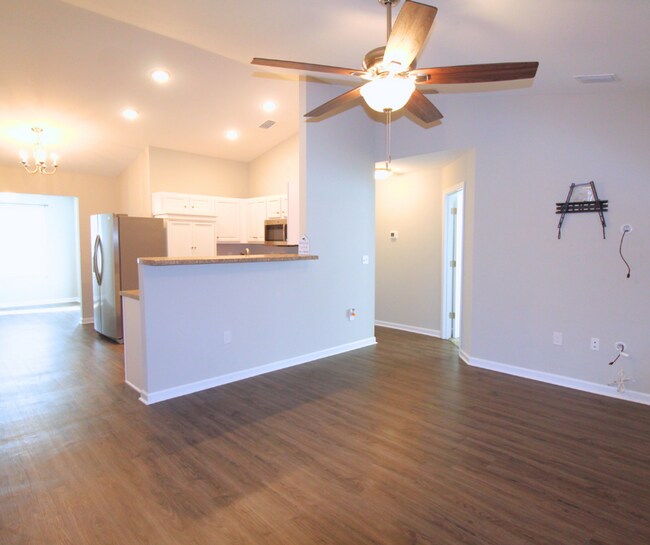 Photo - Coming Soon! 3 Bedroom Duplex with Garage! House