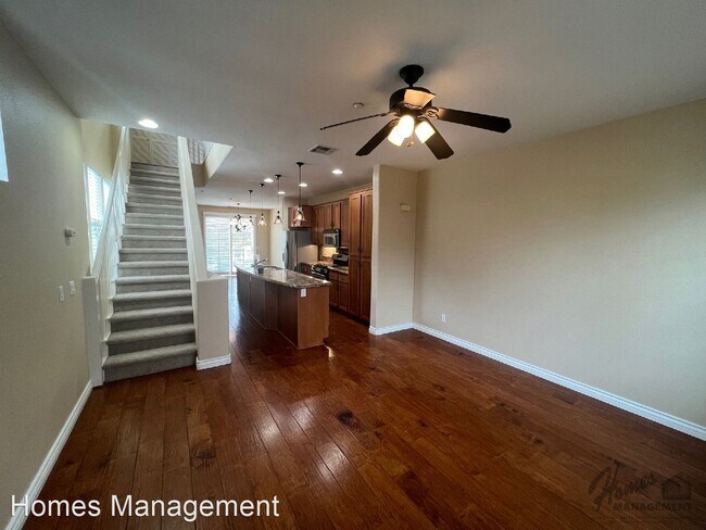 Building Photo - 2 br, 2.5 bath House - 1202 Elfin Forest Rd W