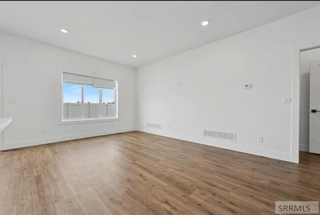 Building Photo - 363 Eliza Joy Ln
