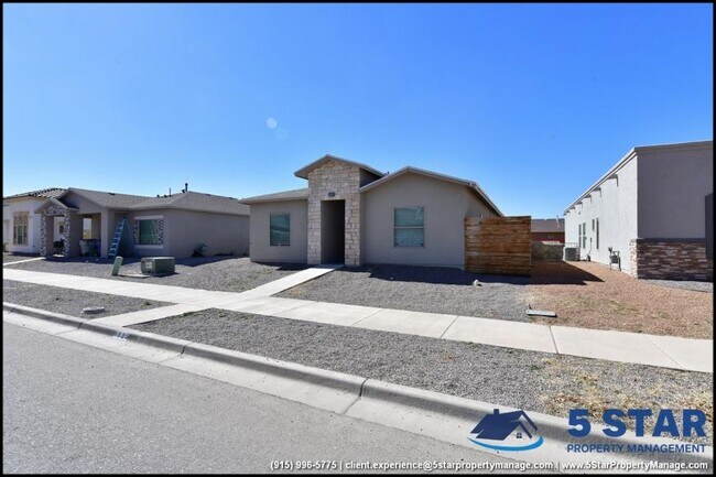 Building Photo - 3 bedroom in El Paso TX 79938