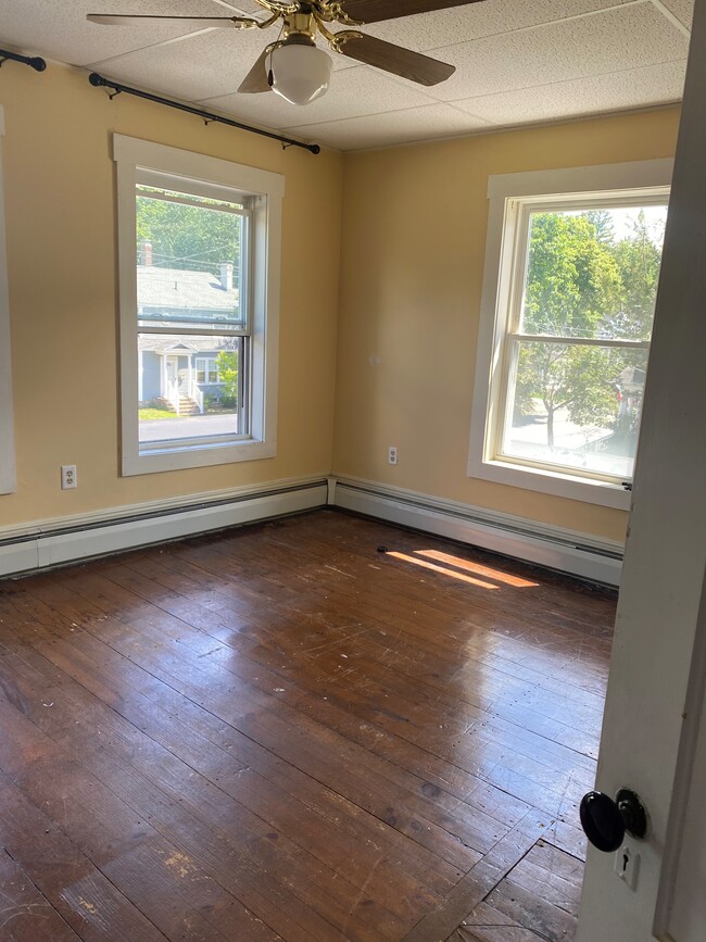 Bedroom - 978 Union St