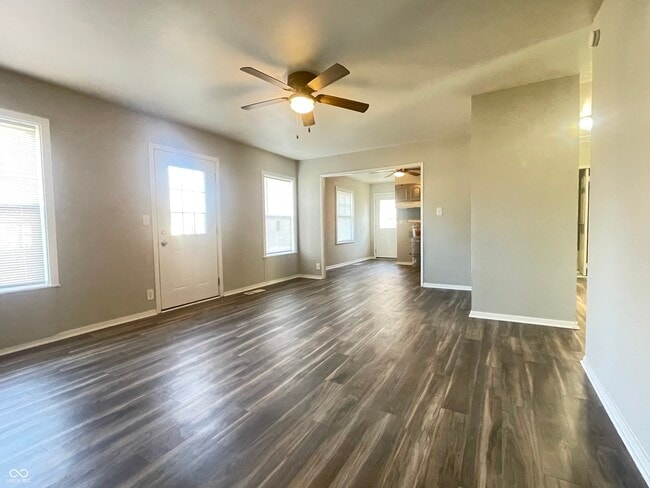 Foto del edificio - 5225 E 34th St