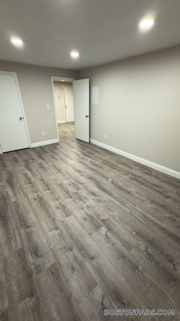 Foto del edificio - 24 Ridgewood Ln