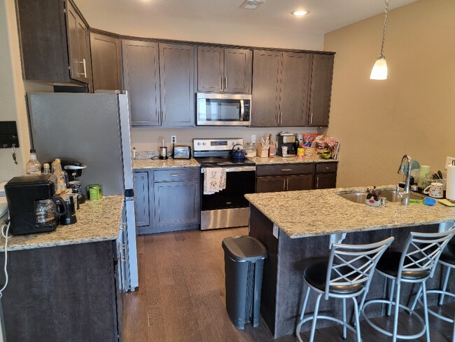 Foto del edificio - 3039 Upland Dr