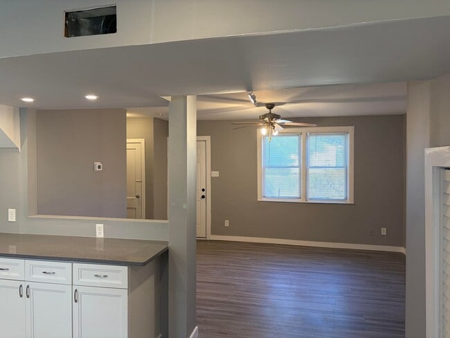 Photo - Newly Renovated 2 Story Townhouse in Garde...