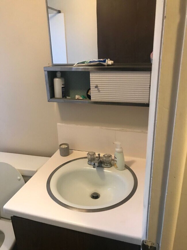 Foto del edificio - 1B/1B Pet Friendly Apartment South of BYU