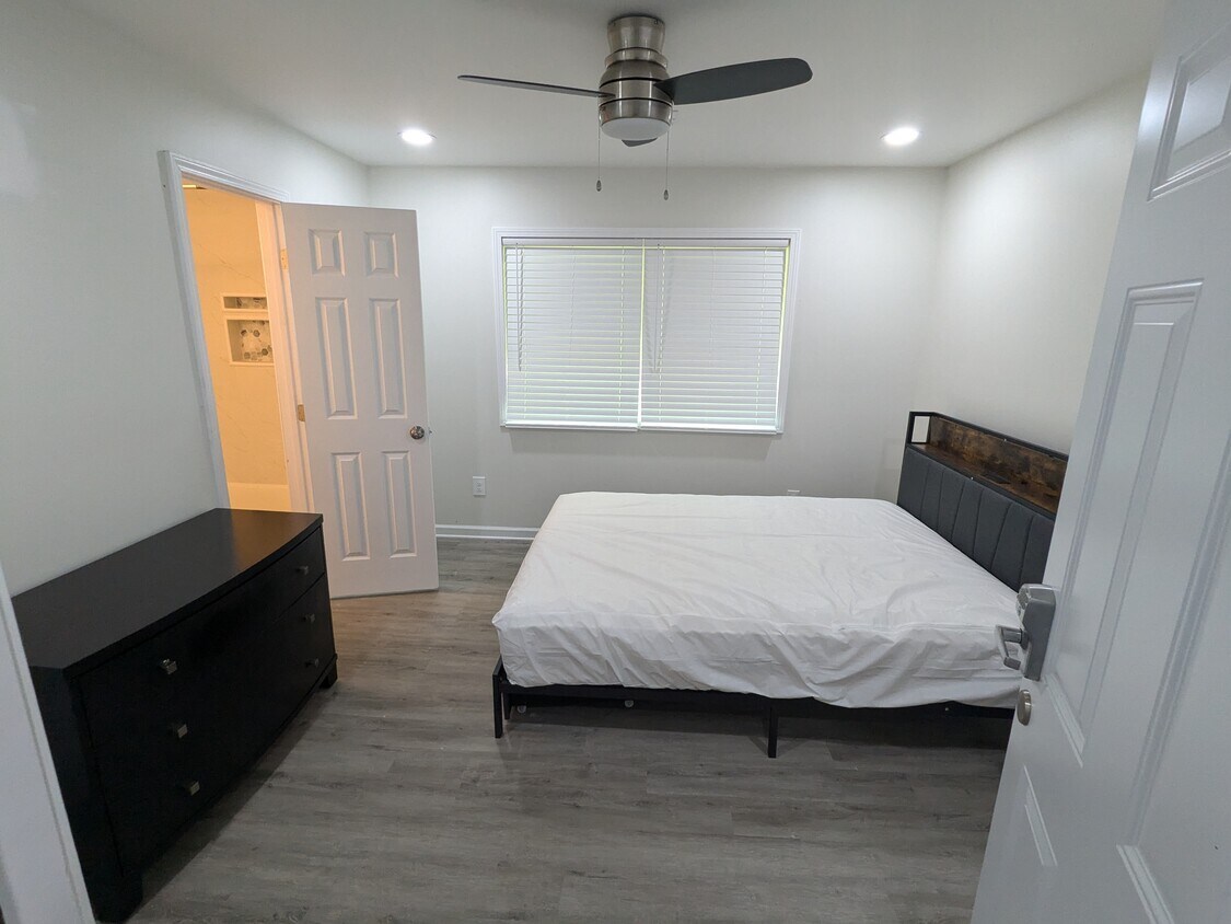 Foto principal - 804 Wright St
