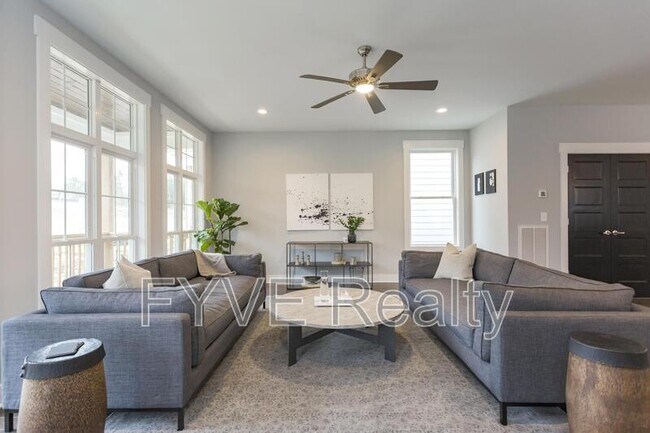 Foto del edificio - 711 Arbor Trace Cir