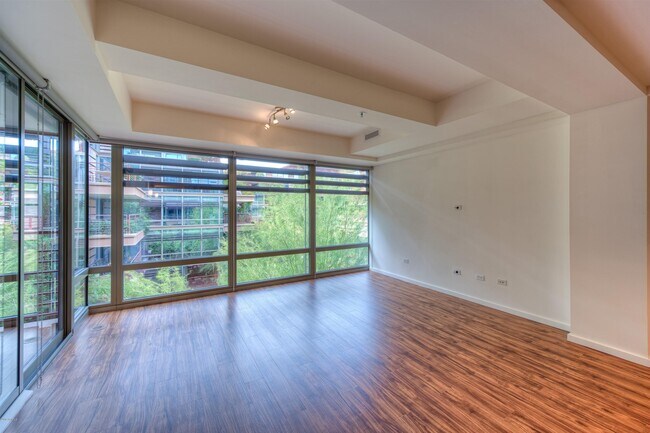Building Photo - 7137 E Rancho Vista Dr