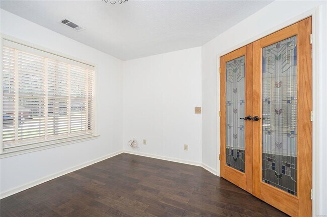 Foto del edificio - 561 Pine Tree Ln