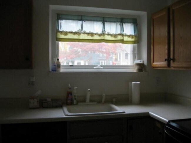 Foto del edificio - 2 bedroom in Newton MA 02459