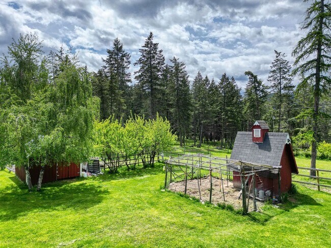 Foto del edificio - Private Country Living on 20 Acres in Somers