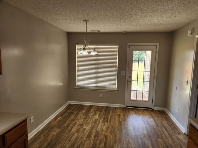 Building Photo - 306 Haverhill Cir