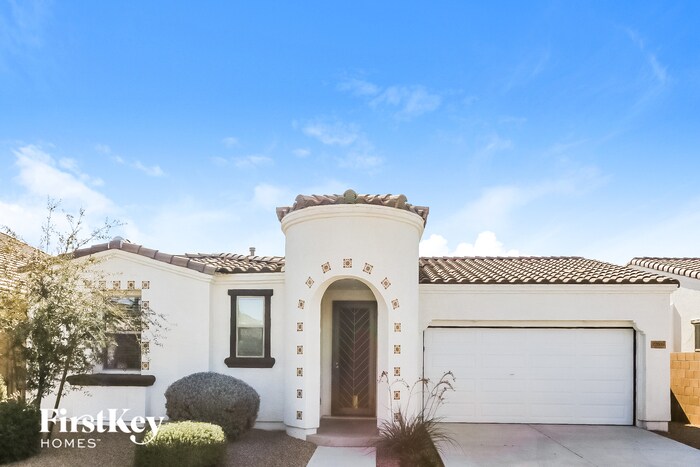 Primary Photo - 22639 E Creosote Dr