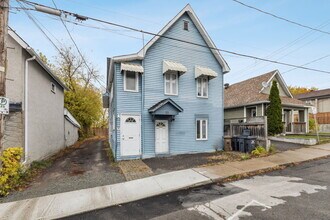 Building Photo - 11 Rue Charlevoix