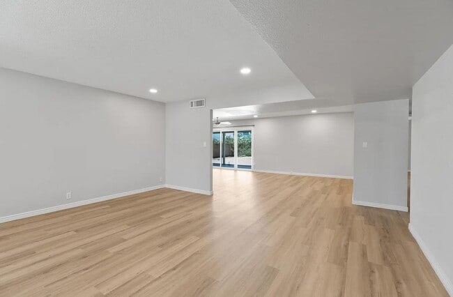 Building Photo - 14232 N 52nd St