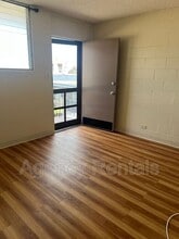 Building Photo - 425 N Kuakini St