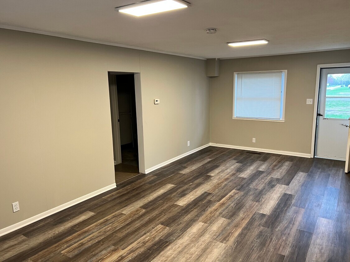 725 S East St, Valley, NE 68064 Townhouse for Rent in Valley, NE