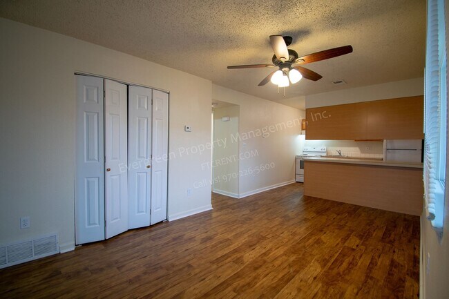 Foto del edificio - 2153 27th Ave Ct