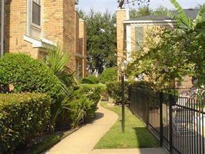 Building Photo - 2626 Holly Hall St