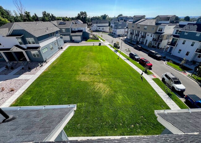 Building Photo - 6135 W 28th Ct