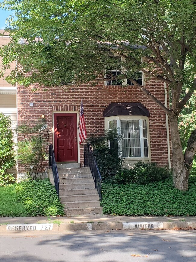 Exterior - 10116 Walnut Wood Ct