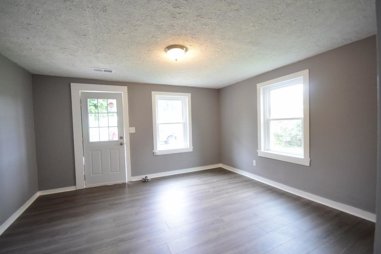 Foto principal - 606 S Highland Ave