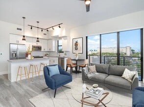 Building Photo - 1301 Alpha St