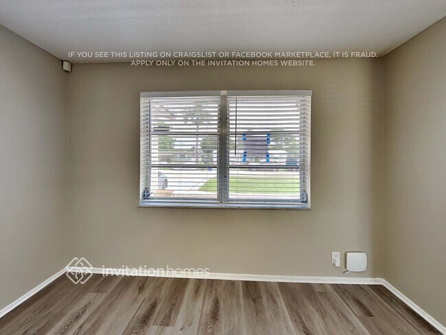 Foto del edificio - 6778 NW 3rd St