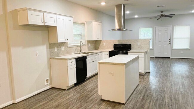 Building Photo - 4209 Mallow St