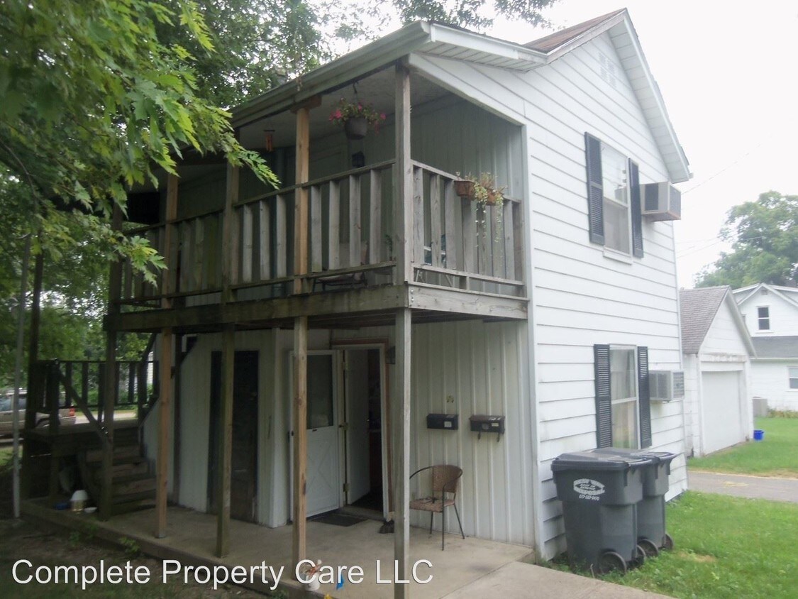 Primary Photo - 919 E 6th St